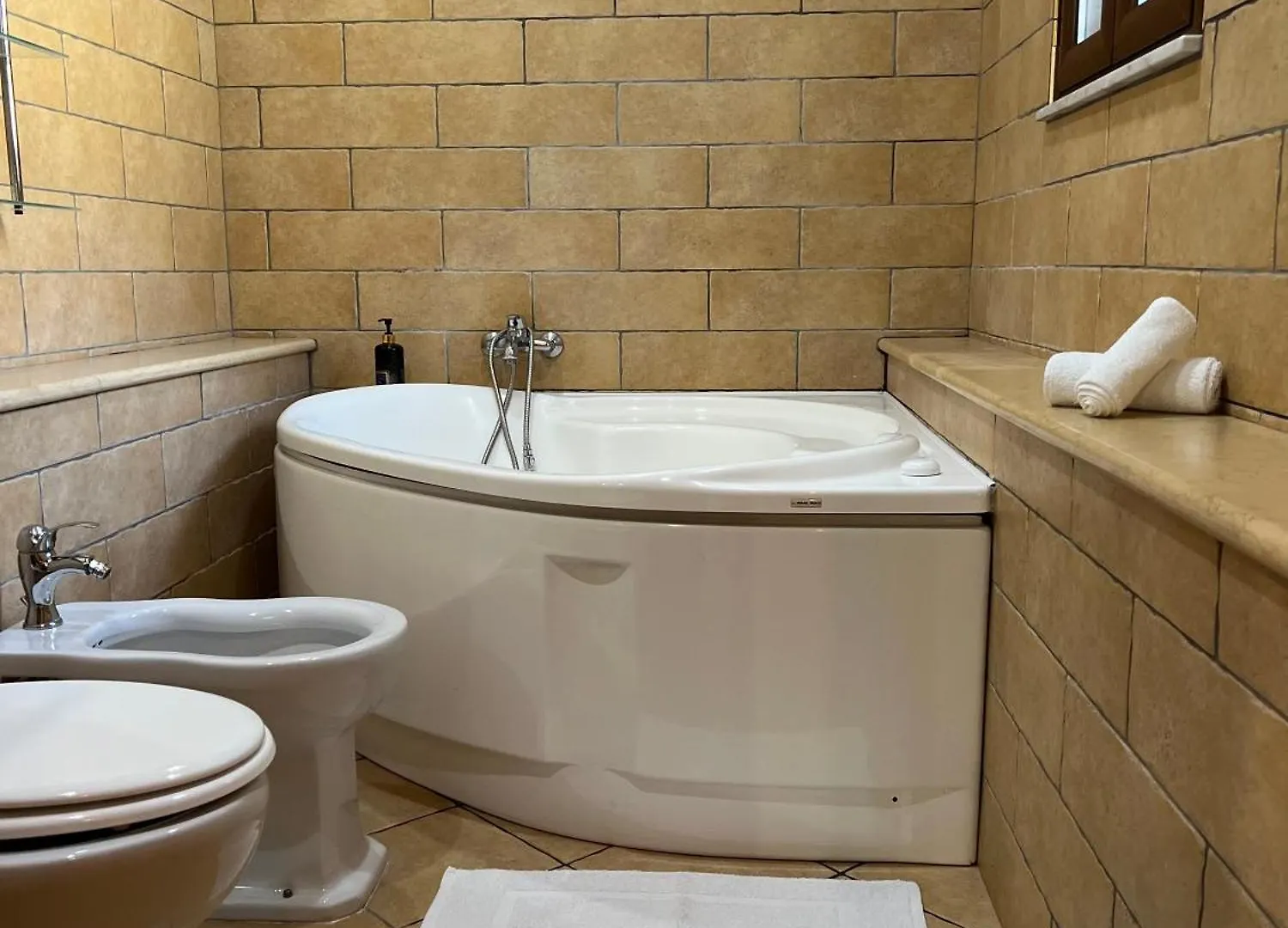Bacio Del Sole Apartment باليرمو إيطاليا